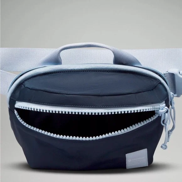 New Lululemon Belt Bag 2.5L unisex bag - Picture 1 of 4